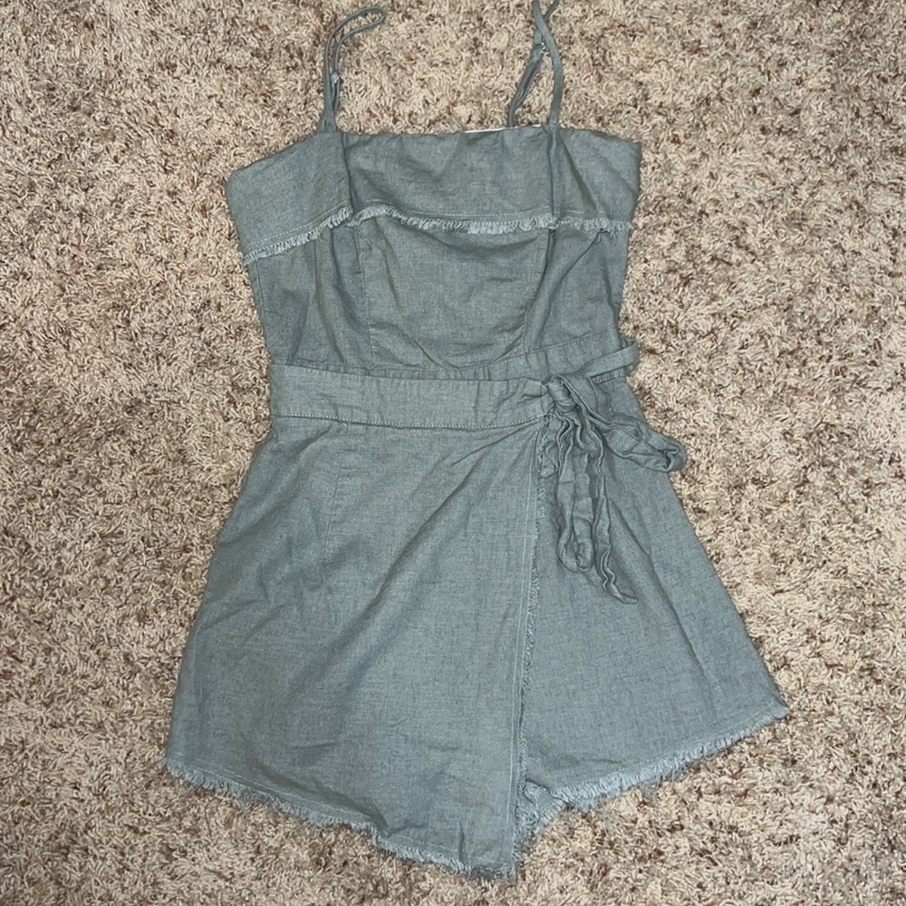 Princess Polly romper!